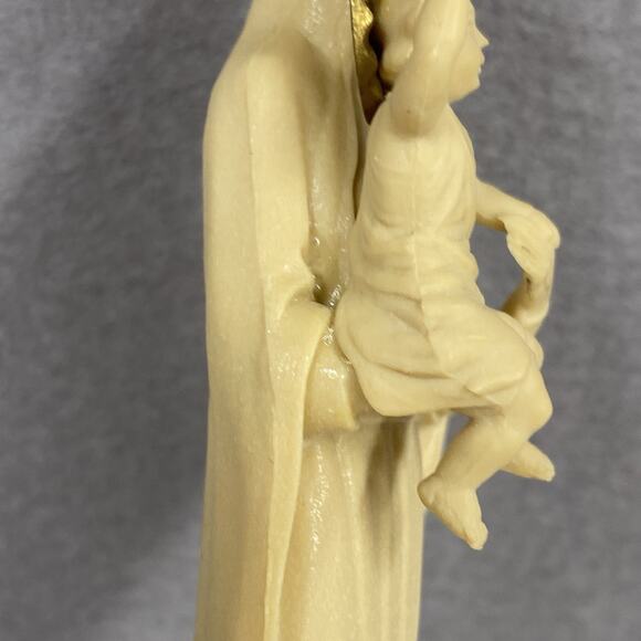 Vintage Religious Statues Virgin Mary Madonna Lot Of 4 Plastic - Read - Picture 7 of 16
